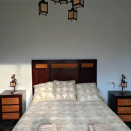 Cultural Montelucia 公寓 *